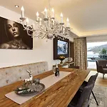 Апарт-готель A-vita Viktoria & A-vita Living Luxury Зефельд-ін-Тіроль