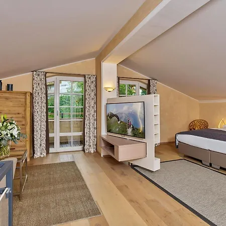 A-vita Viktoria & A-vita Living Luxury Апарт-отель