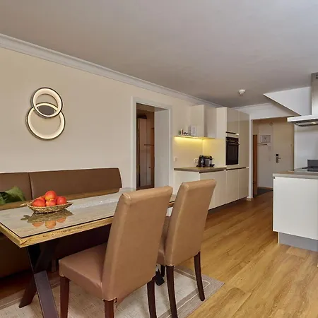 A-vita Viktoria & A-vita Living Luxury Апарт-отель 4*