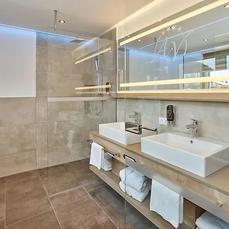 A-vita Viktoria & A-vita Living Luxury Aparthotel 4*