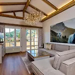 A-vita Viktoria & A-vita Living Luxury Апарт-отель 4*