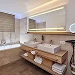 Апарт-отель A-vita Viktoria & A-vita Living Luxury
