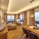 A-vita Viktoria & A-vita Living Luxury Апарт-отель 4*