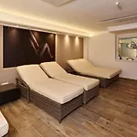 A-vita Viktoria & A-vita Living Luxury Апарт-отель 4*