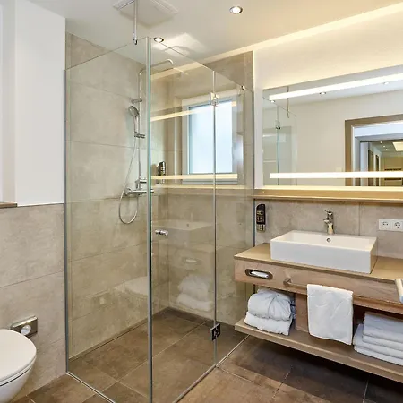 A-vita Viktoria & A-vita Living Luxury 4* Зефельд-ін-Тіроль